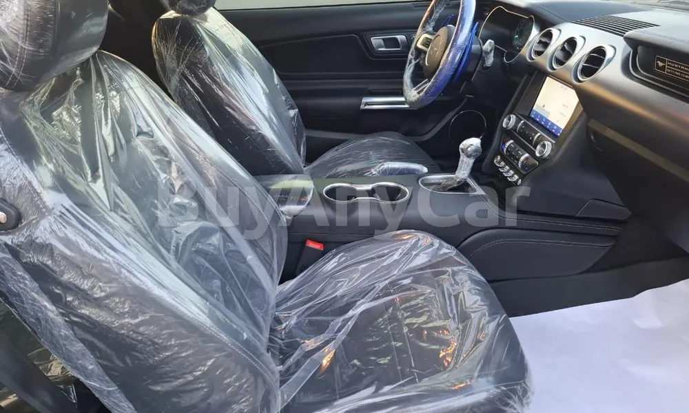 Vehicle photo 5