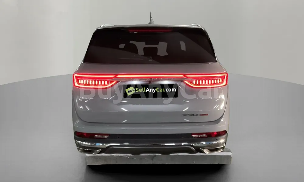 Vehicle photo 2