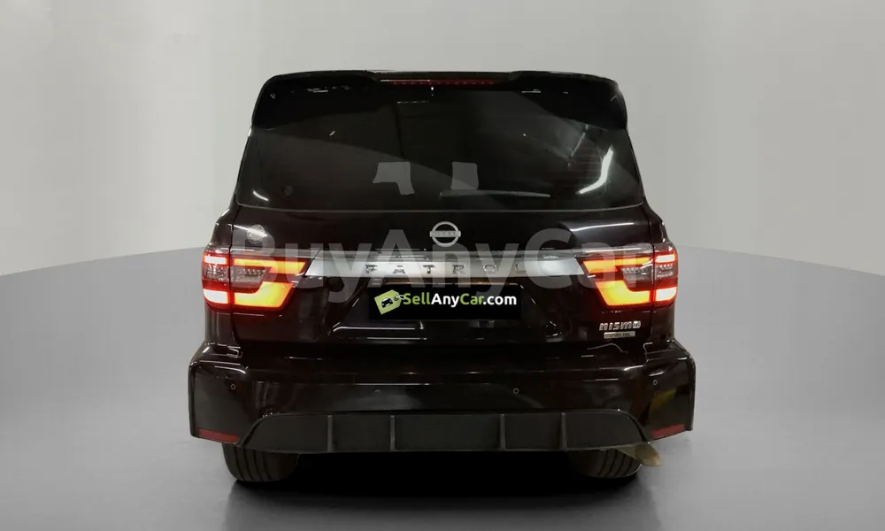 Vehicle photo 2