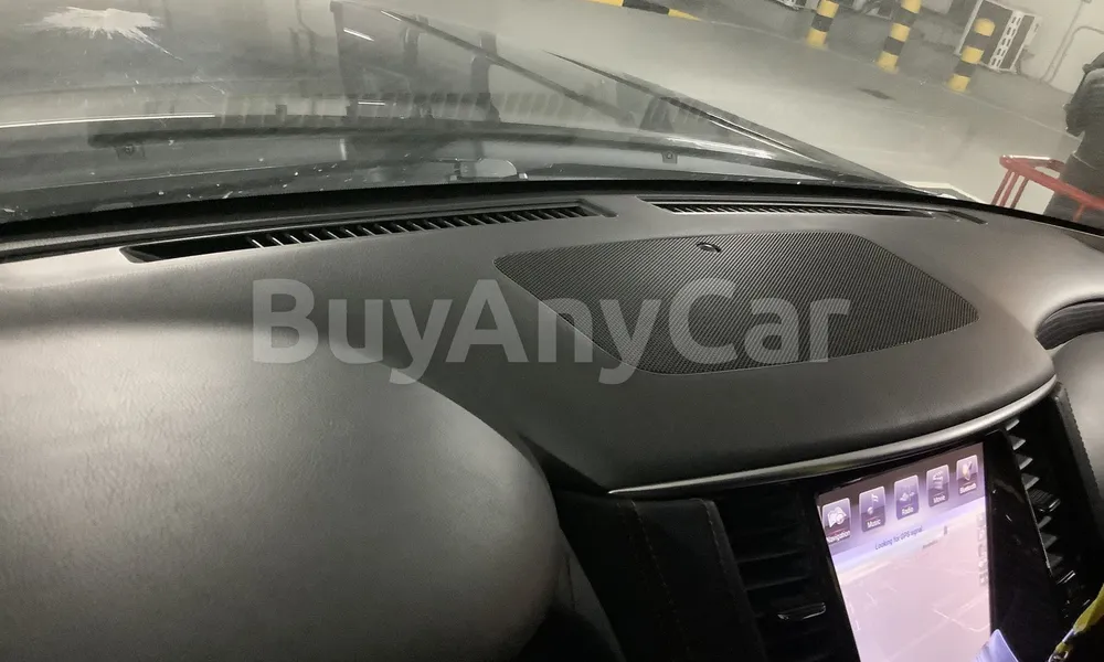Vehicle photo 7