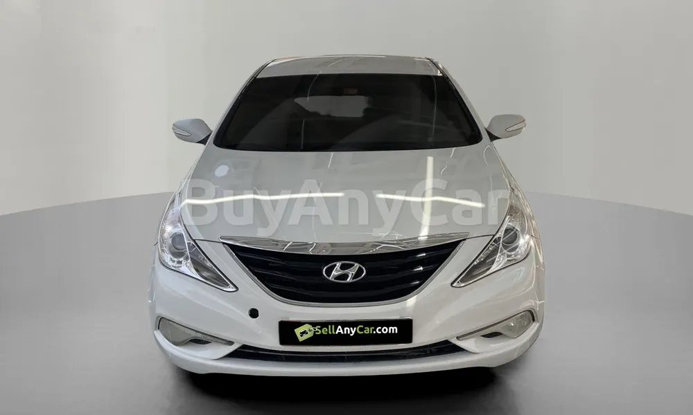Vehicle photo 1