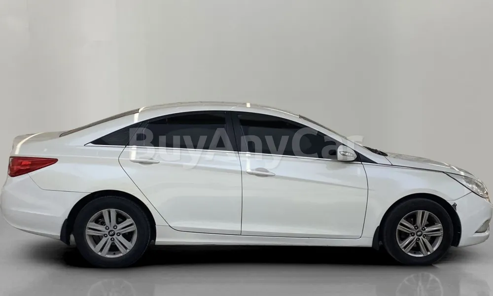 Vehicle photo 3