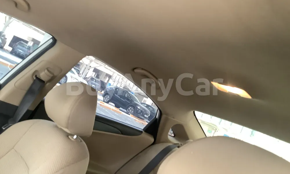 Vehicle photo 10