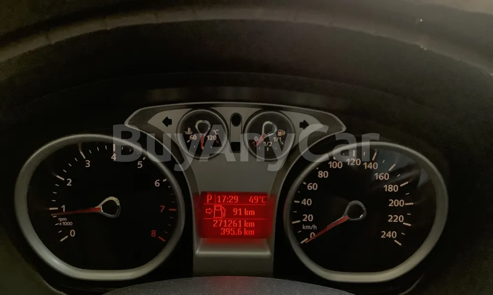 Vehicle photo 8