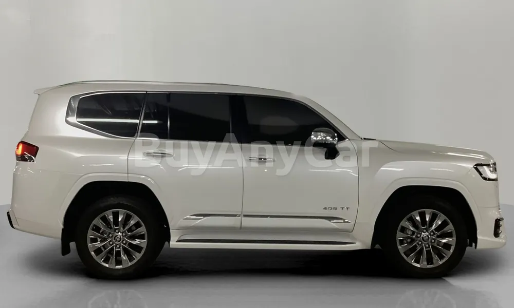 Vehicle photo 3