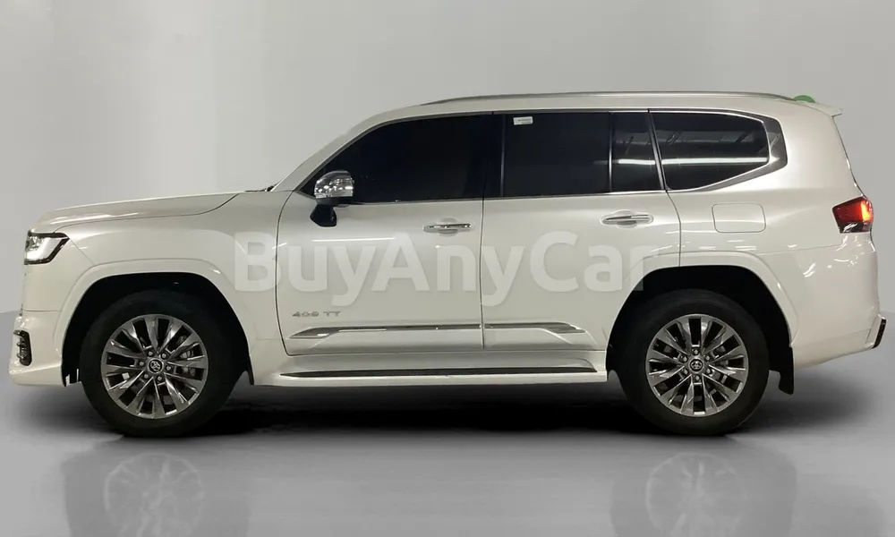 Vehicle photo 4