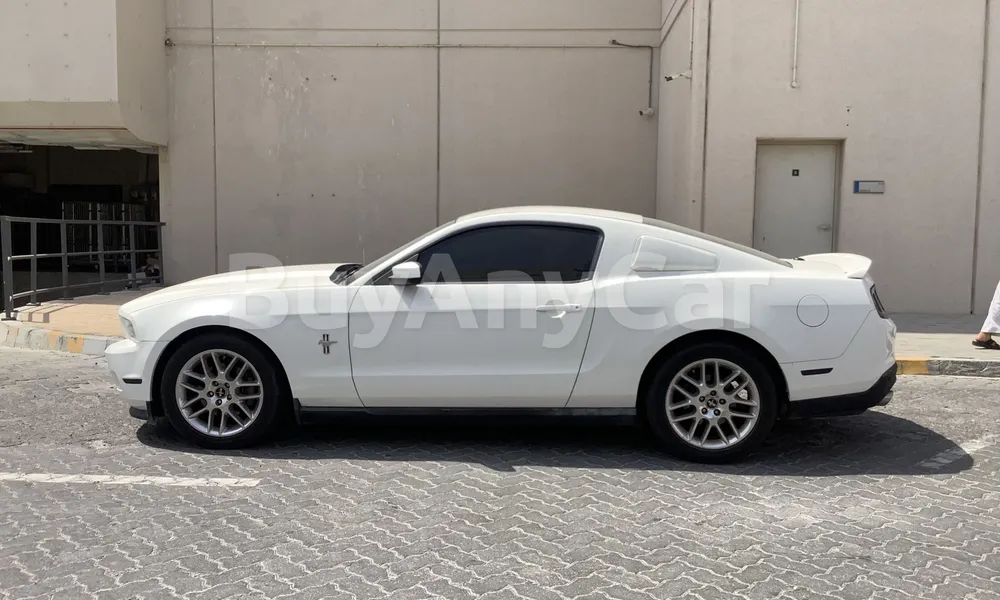 Vehicle photo 4