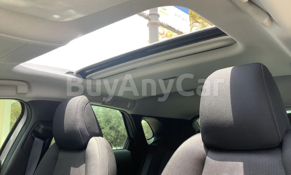 Vehicle photo 9