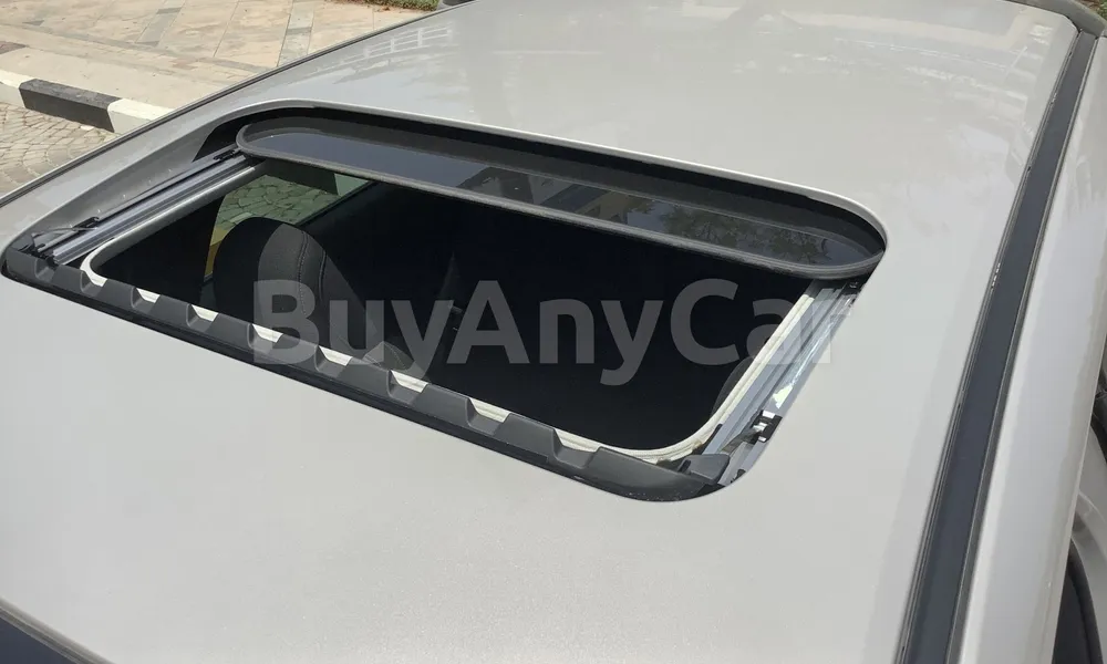 Vehicle photo 5