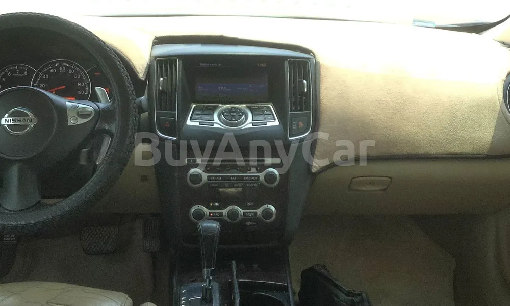 Vehicle photo 8