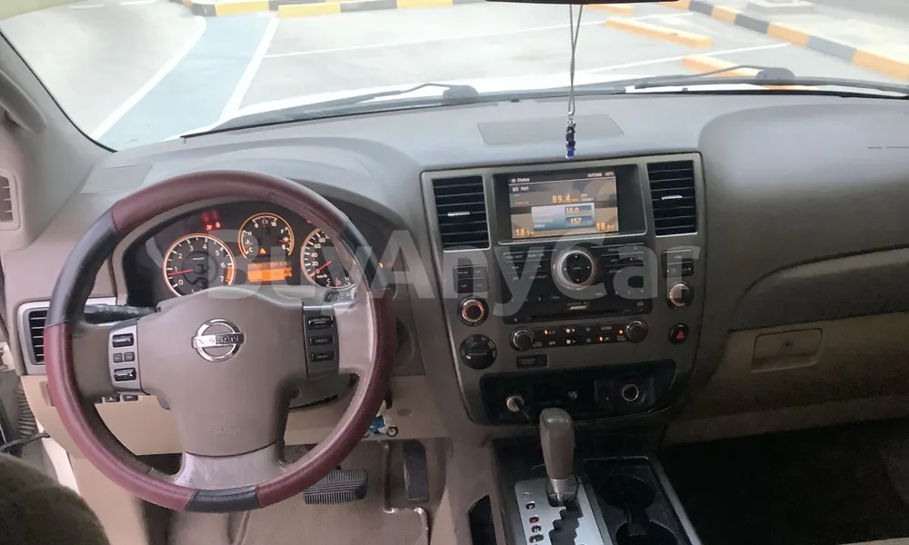 Vehicle photo 8