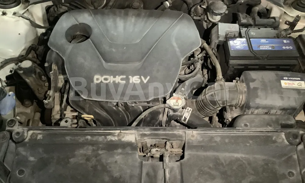 Vehicle photo 6