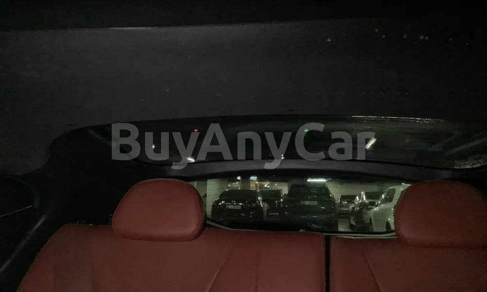 Vehicle photo 9
