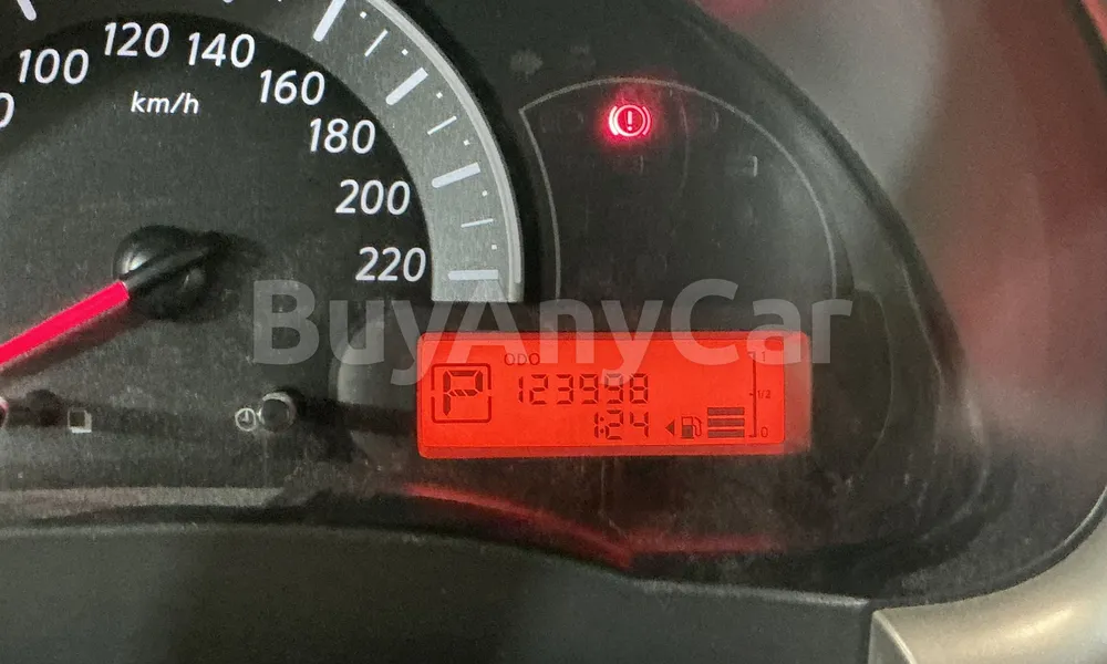 Vehicle photo 7