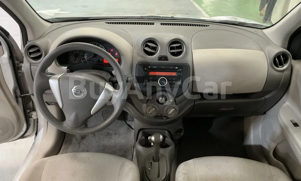 Vehicle photo 8