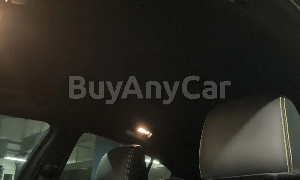 Vehicle photo 9