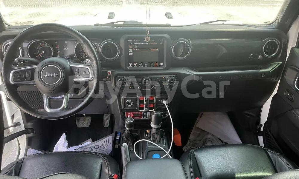 Vehicle photo 9