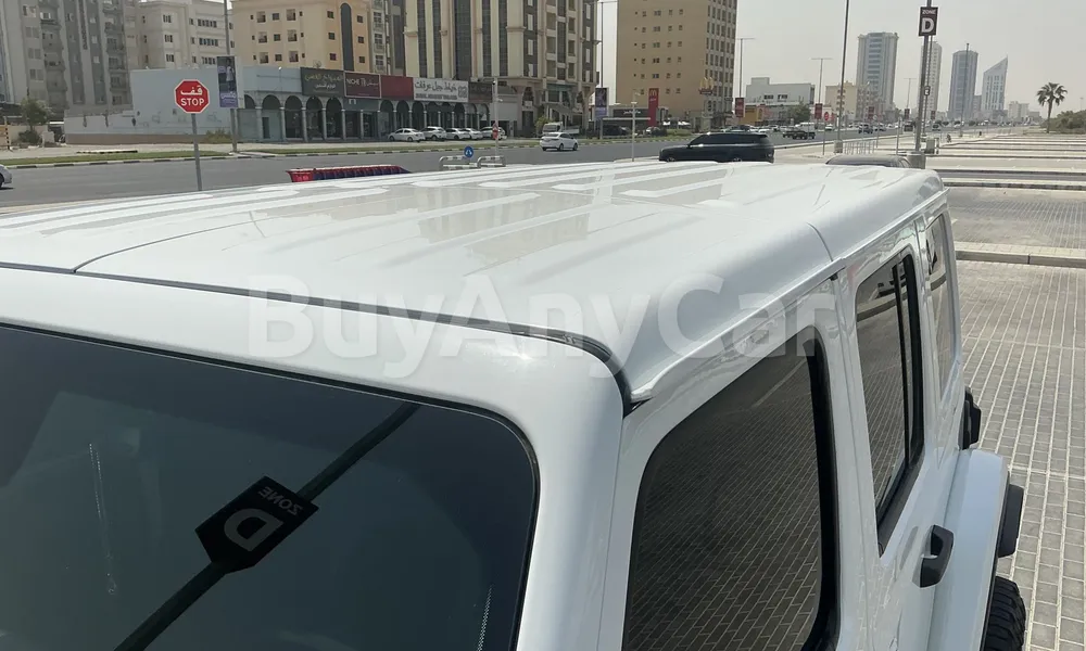 Vehicle photo 5