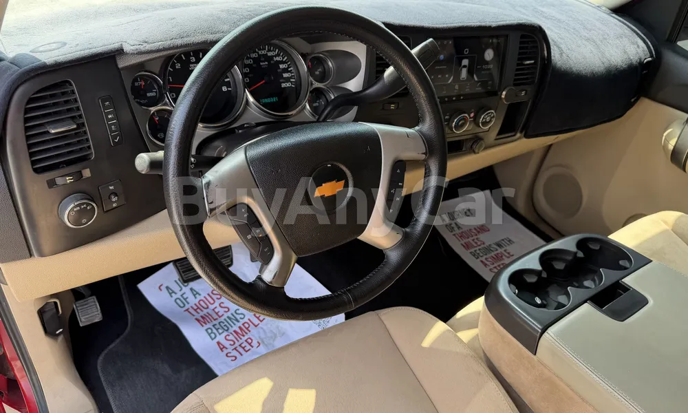Vehicle photo 7