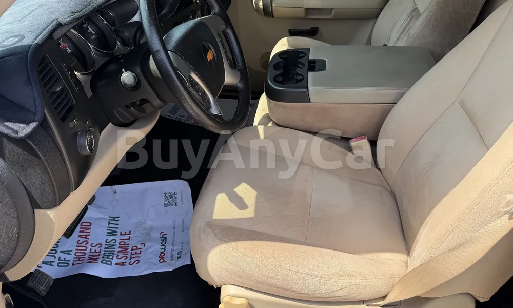 Vehicle photo 8