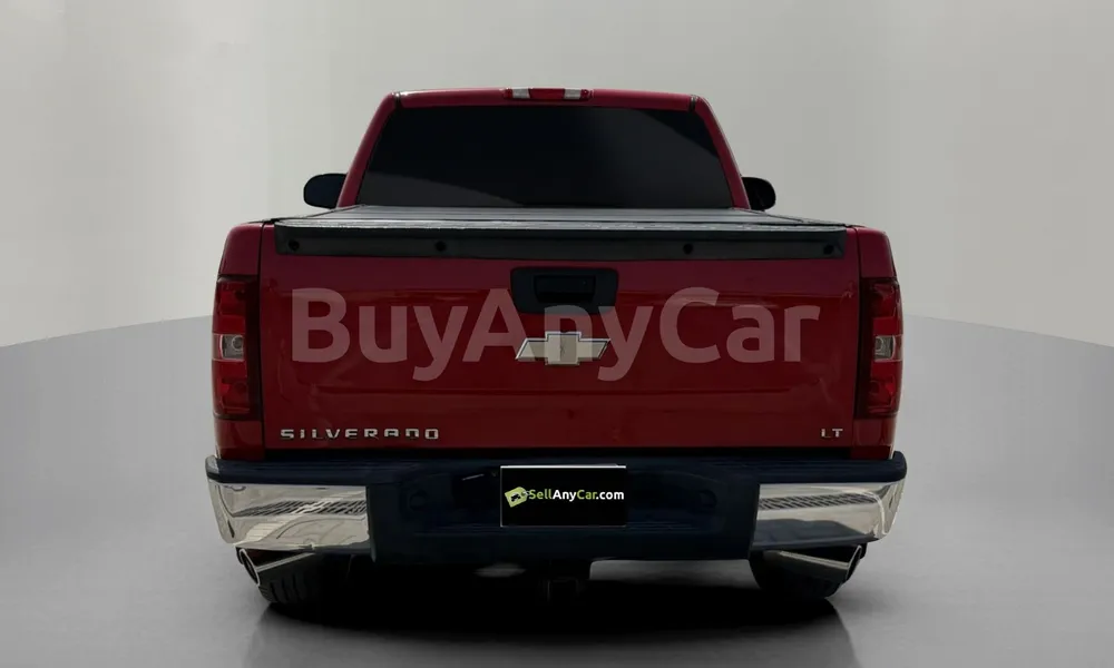 Vehicle photo 2