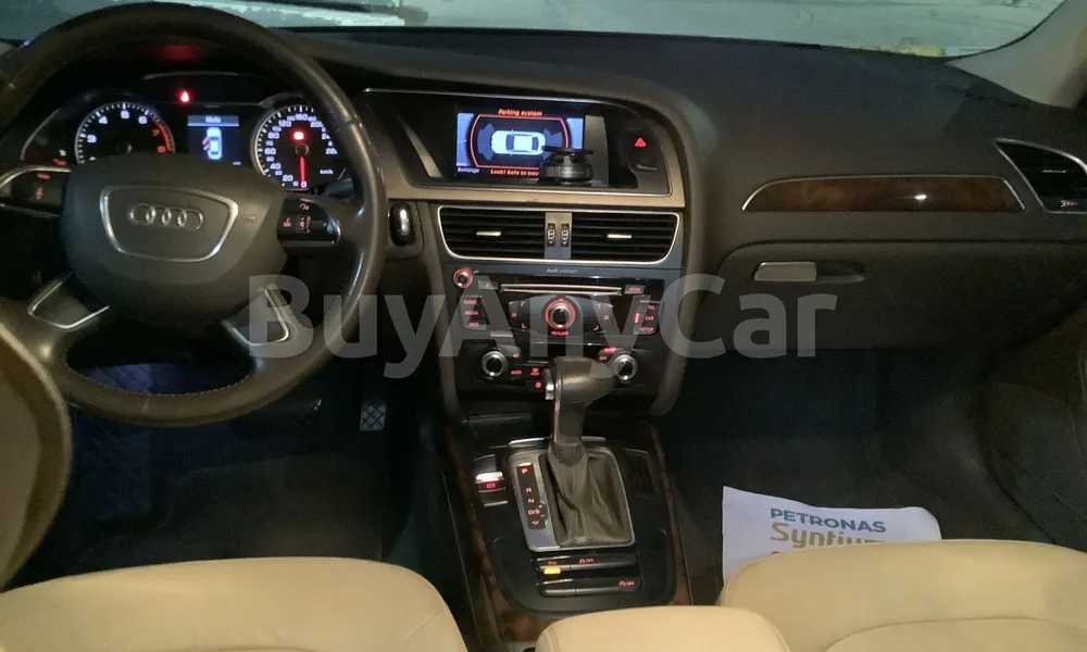 Vehicle photo 7