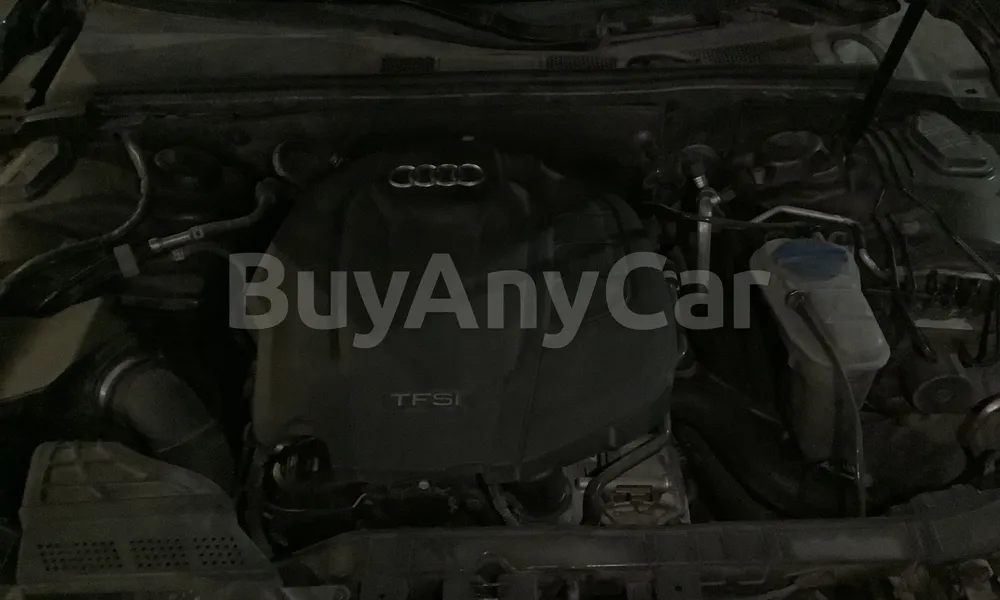 Vehicle photo 6