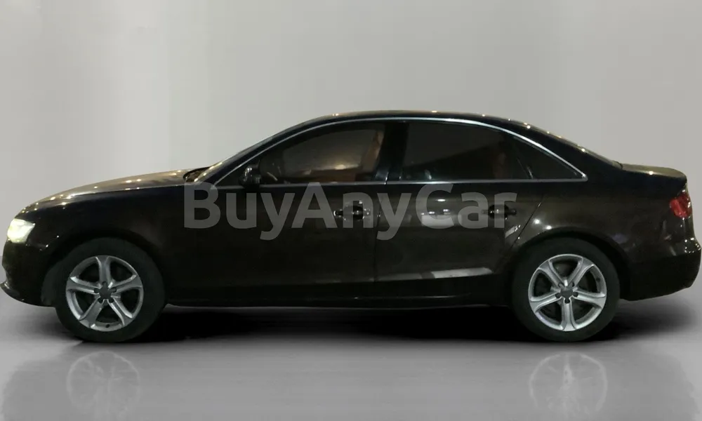 Vehicle photo 3