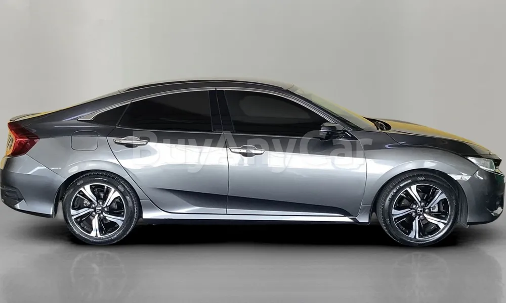 Vehicle photo 3
