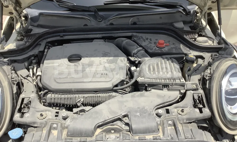 Vehicle photo 5