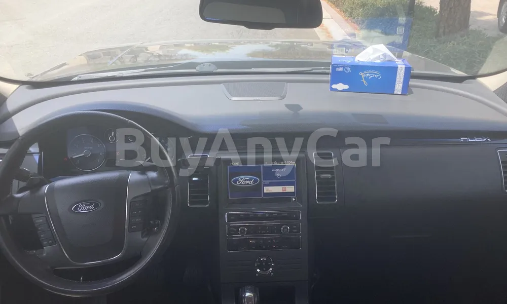 Vehicle photo 7