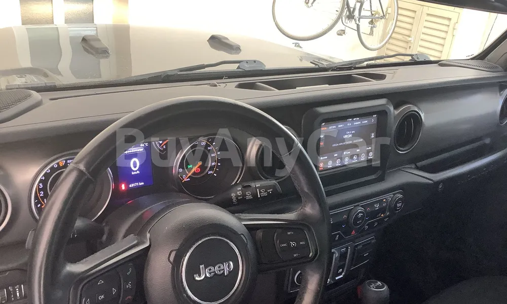 Vehicle photo 7