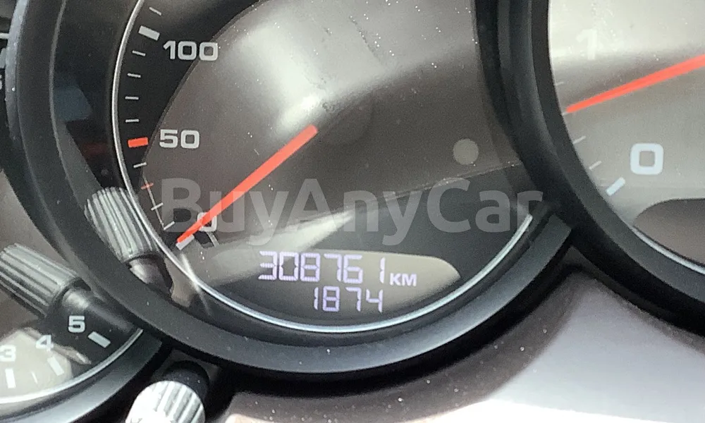 Vehicle photo 7