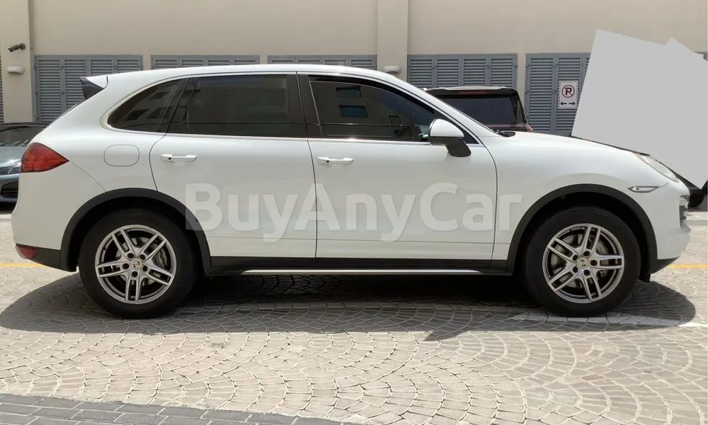 Vehicle photo 3