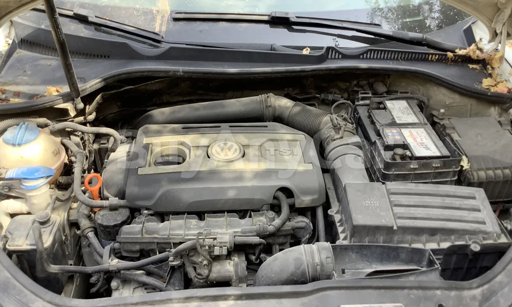 Vehicle photo 6