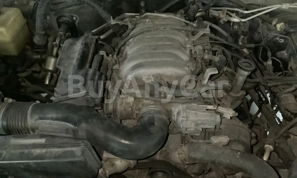 Vehicle photo 6