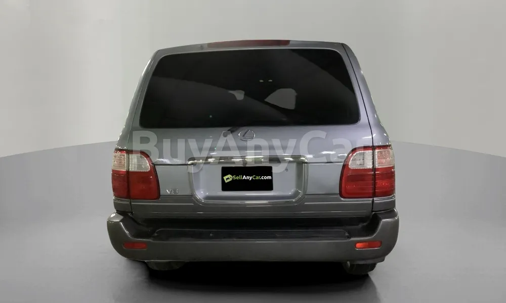 Vehicle photo 2
