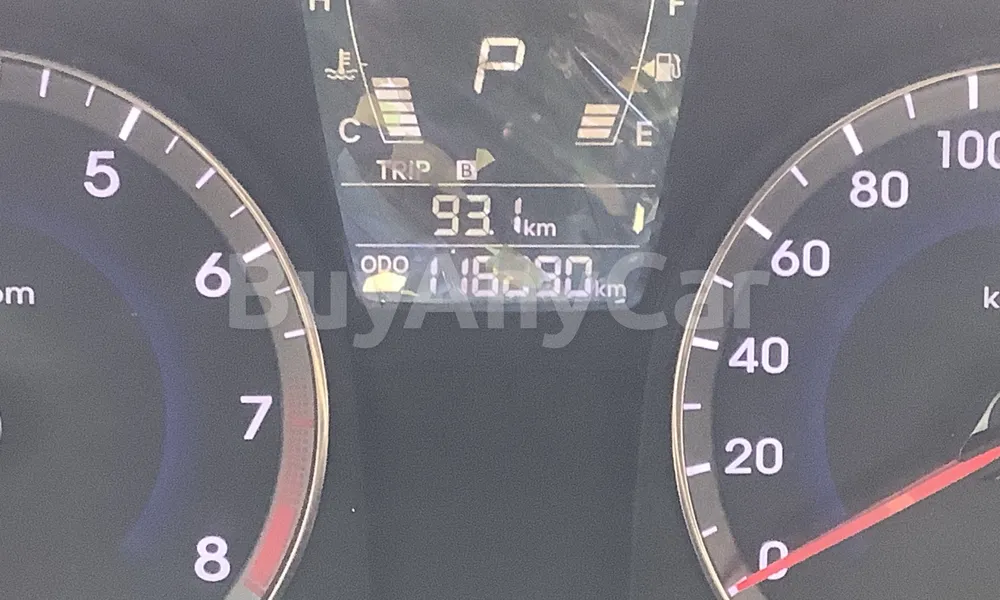 Vehicle photo 8