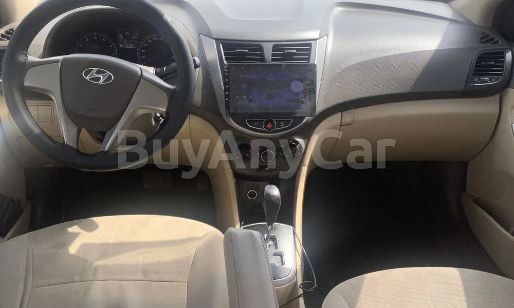 Vehicle photo 7
