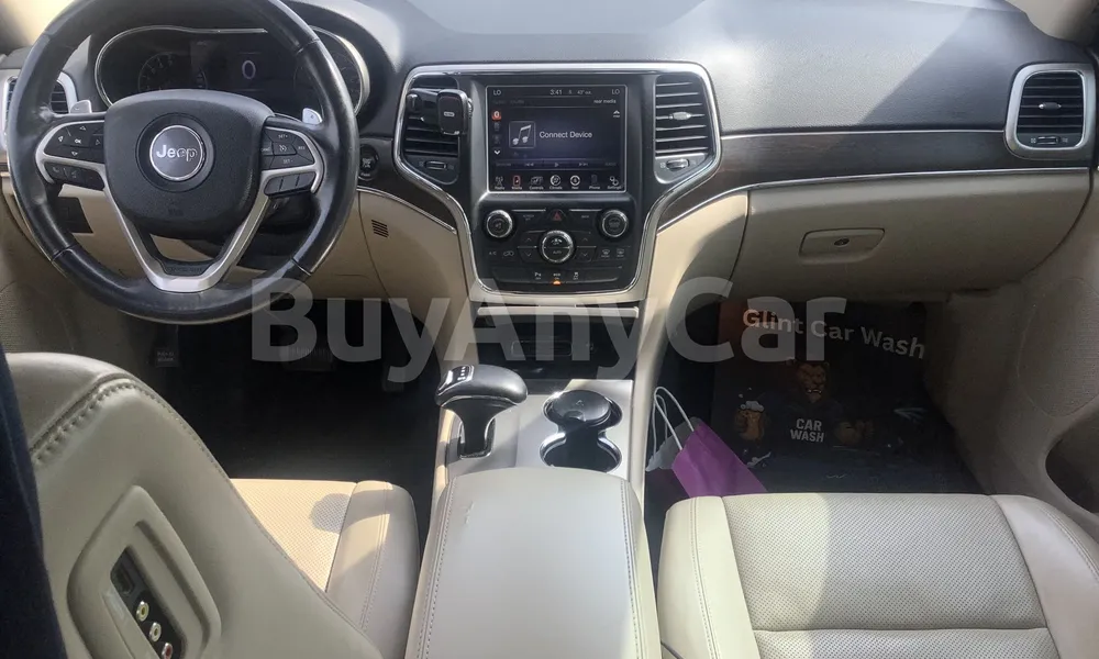 Vehicle photo 9