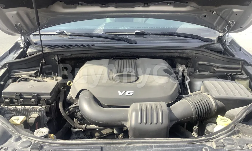 Vehicle photo 6