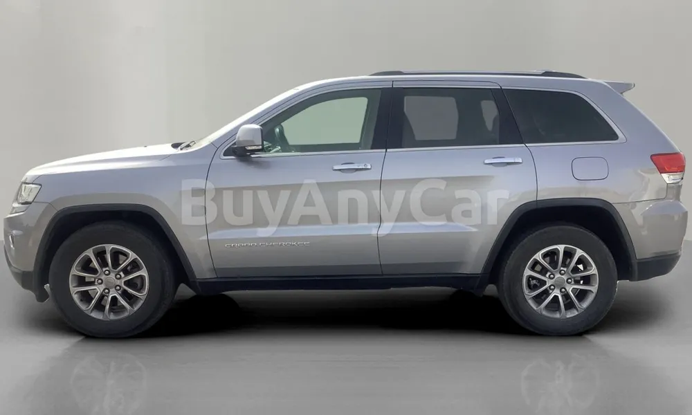 Vehicle photo 4
