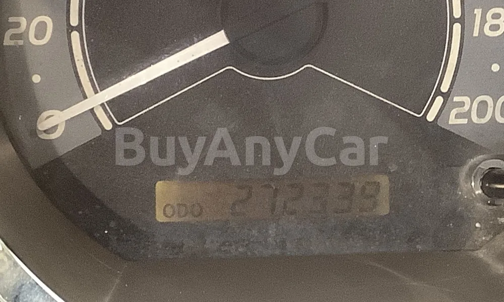 Vehicle photo 7
