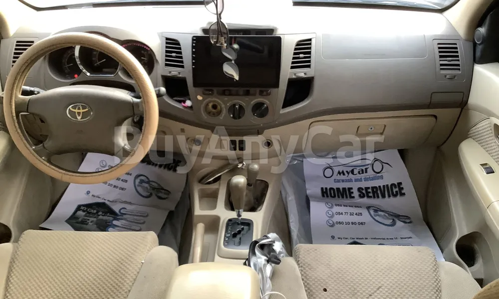 Vehicle photo 8