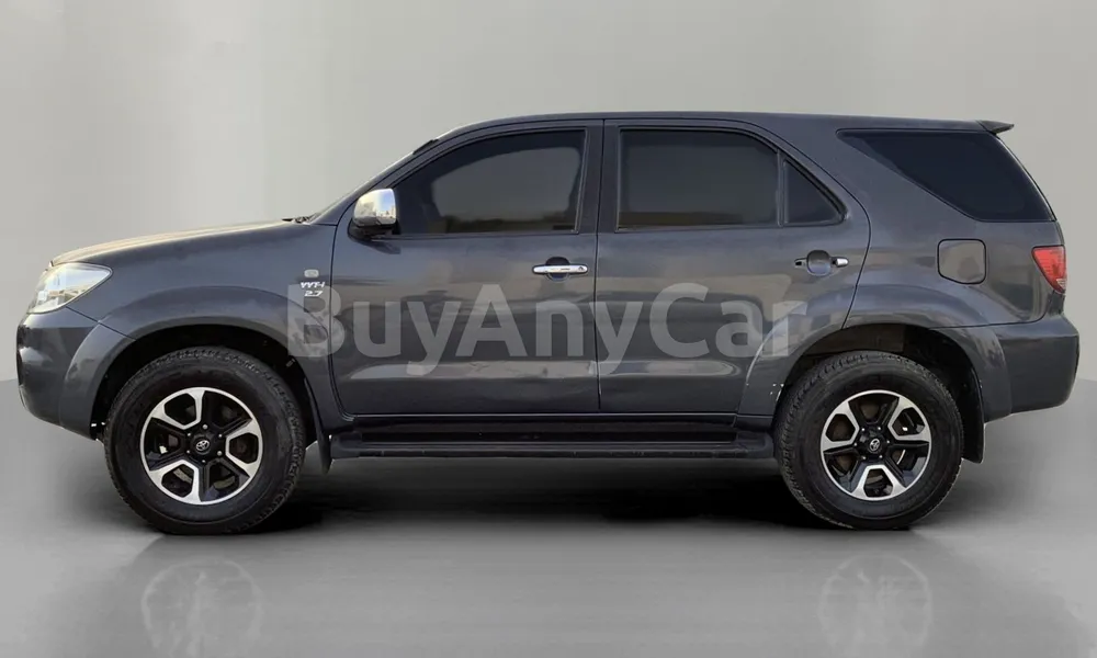 Vehicle photo 4