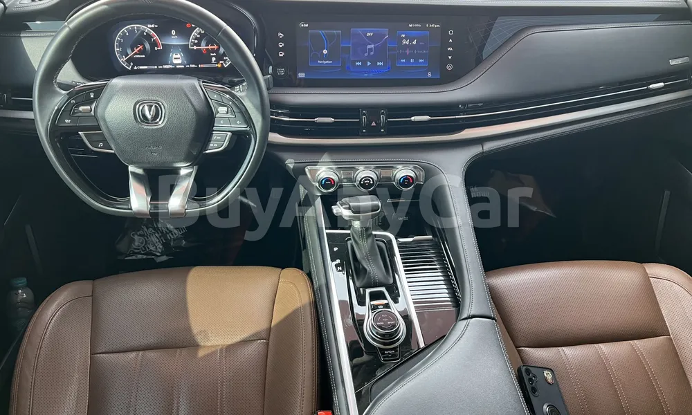 Vehicle photo 11