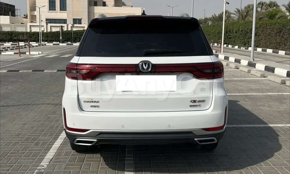 Vehicle photo 4