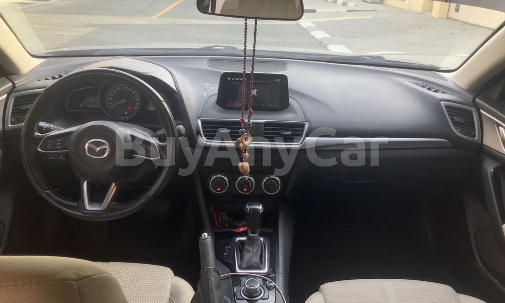 Vehicle photo 8