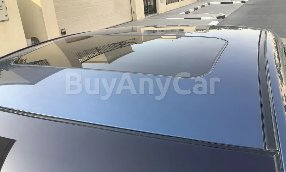 Vehicle photo 5