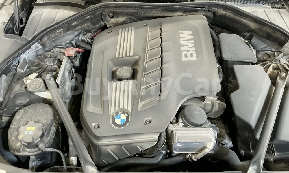 Vehicle photo 6